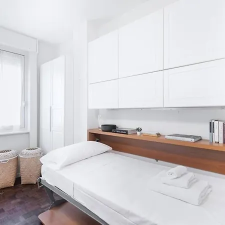 Easylife - Elegance A Few Steps From Citylife Next To M2 Pagano * Milan